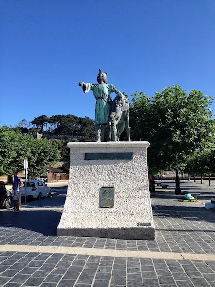 Monumento a Alfonso VIII de Galicia y Leon