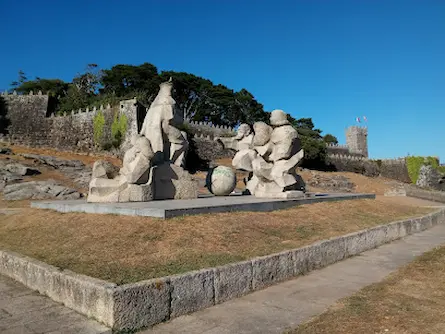 Monumento Encuentro entre dos mundos