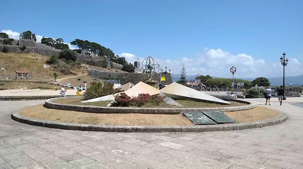 Imagen de Monumento a Diego Carmona e Vasco Gallego, que completaron a primeira circunnavegación da Terra